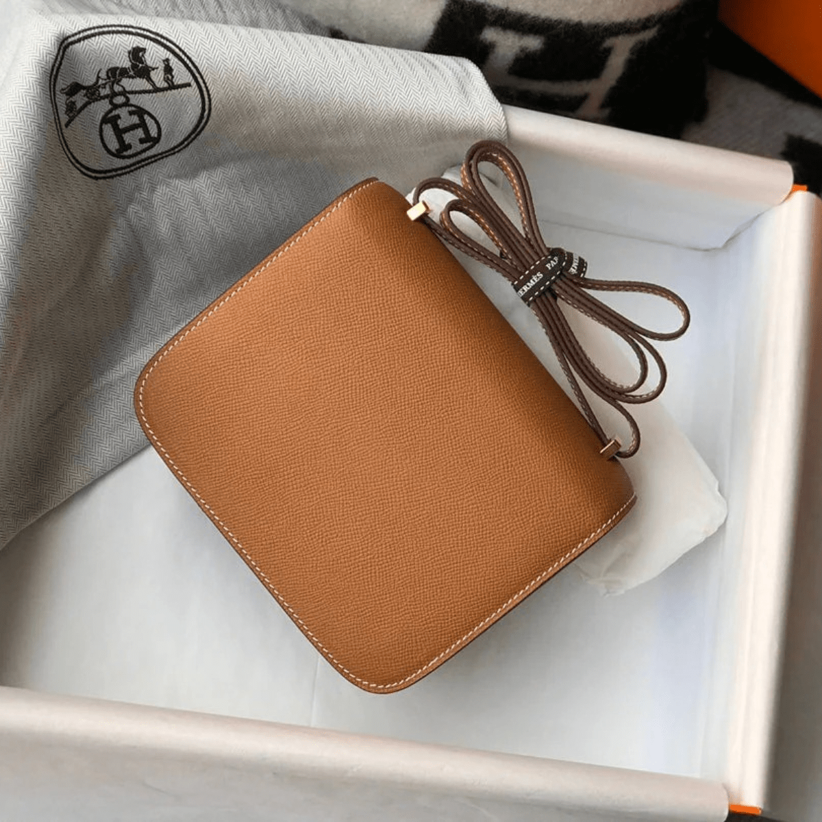 Hermès Constance 18 Gold