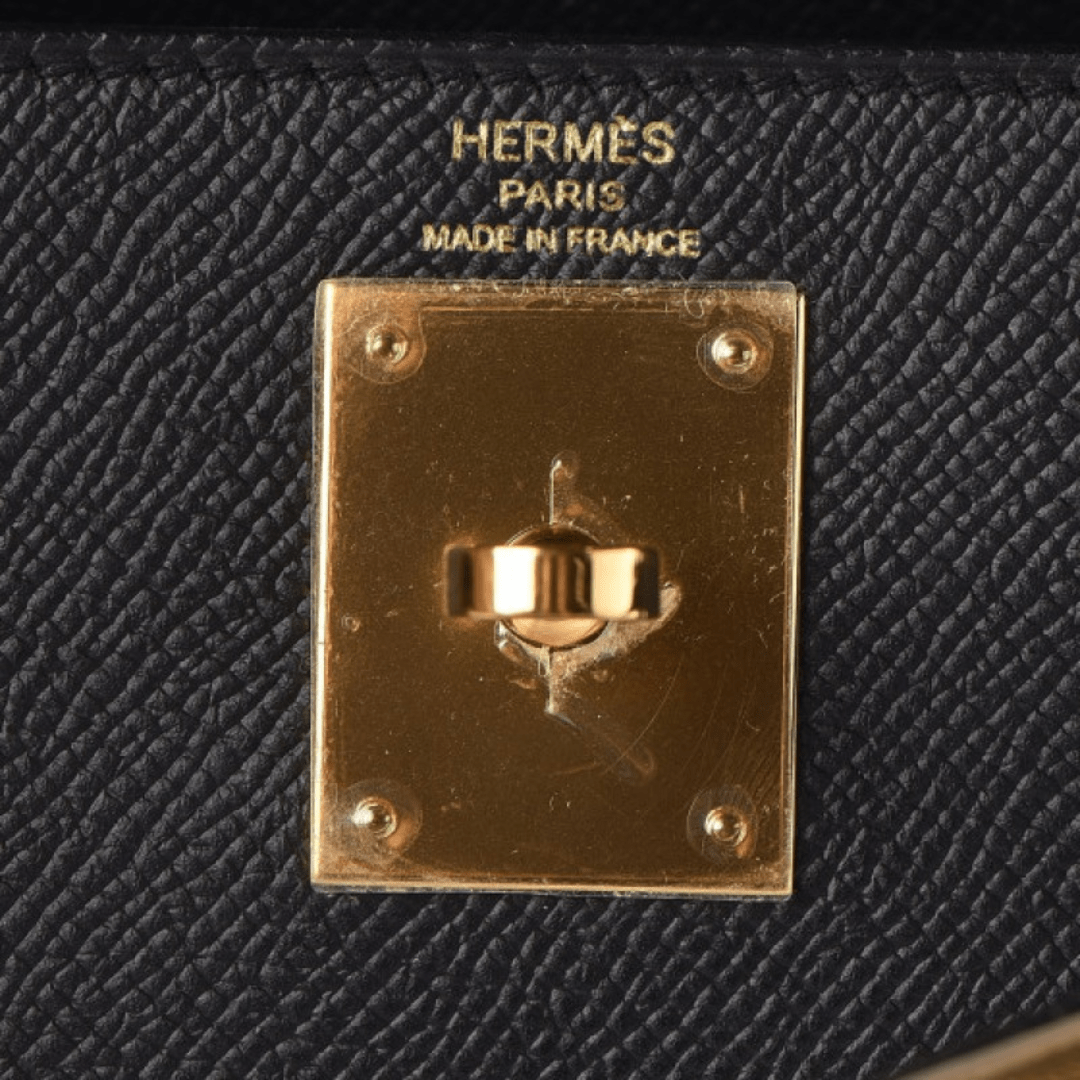 Hermès Kelly 25 Tasche mit goldener Hardware in Schwarz