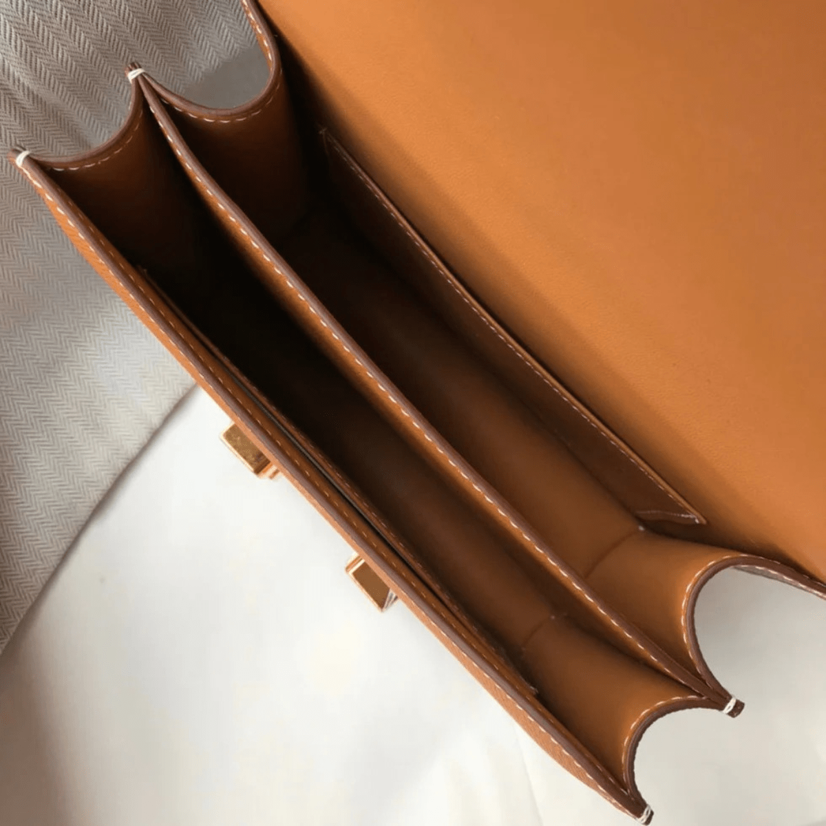 Hermès Constance 18 Gold