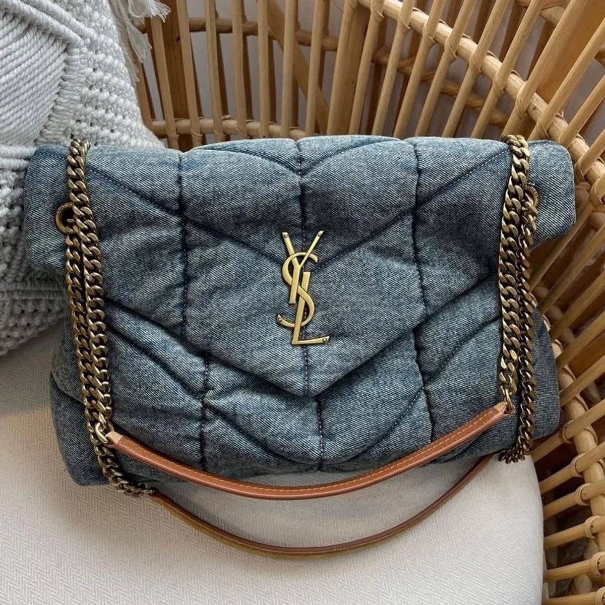 Saint Laurent Loulou Puffer Tasche  in Quilted Vintage Denim
