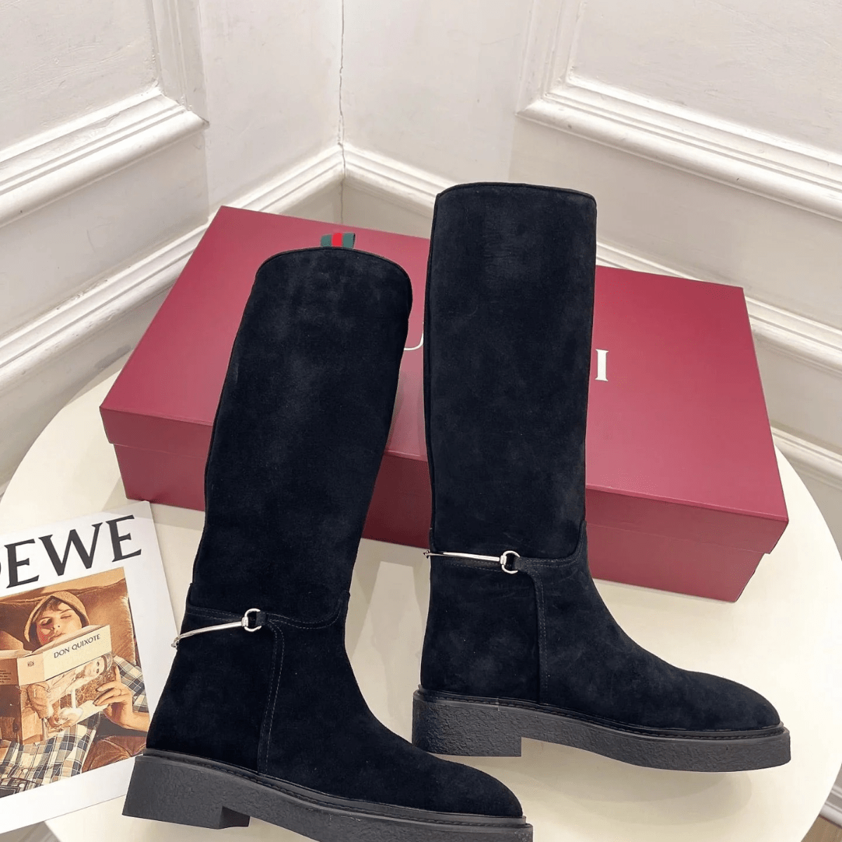 Gucci High Boots aus schwarzem Wildleder