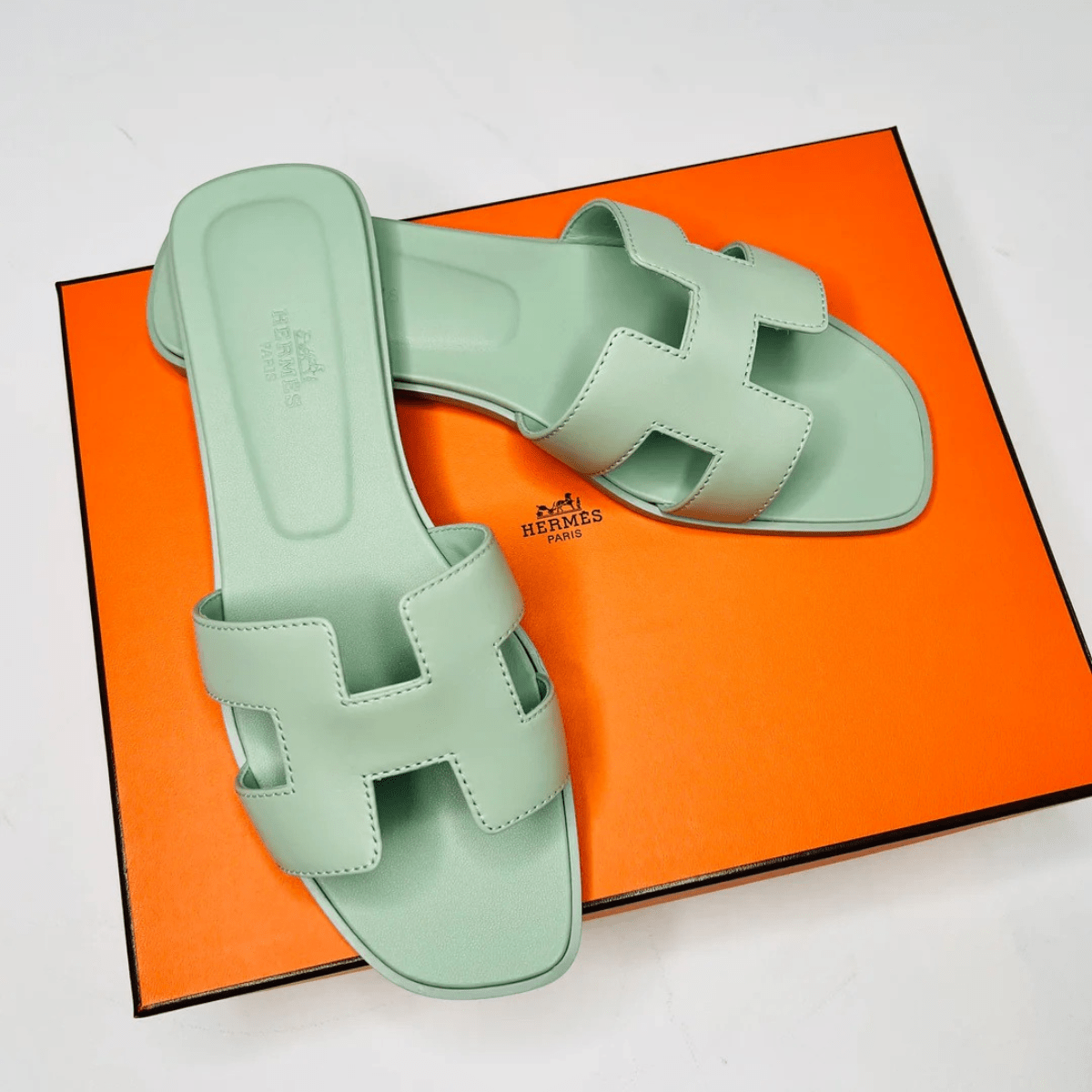 Hermès Oran Sandalen Vert d’Eau