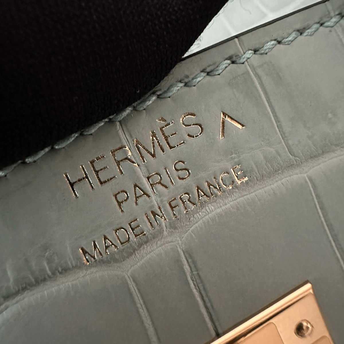 Hermès Set – Kelly 28 Vert d’Eau Alligator Limitierte Edition & Oran Sandalen Grün
