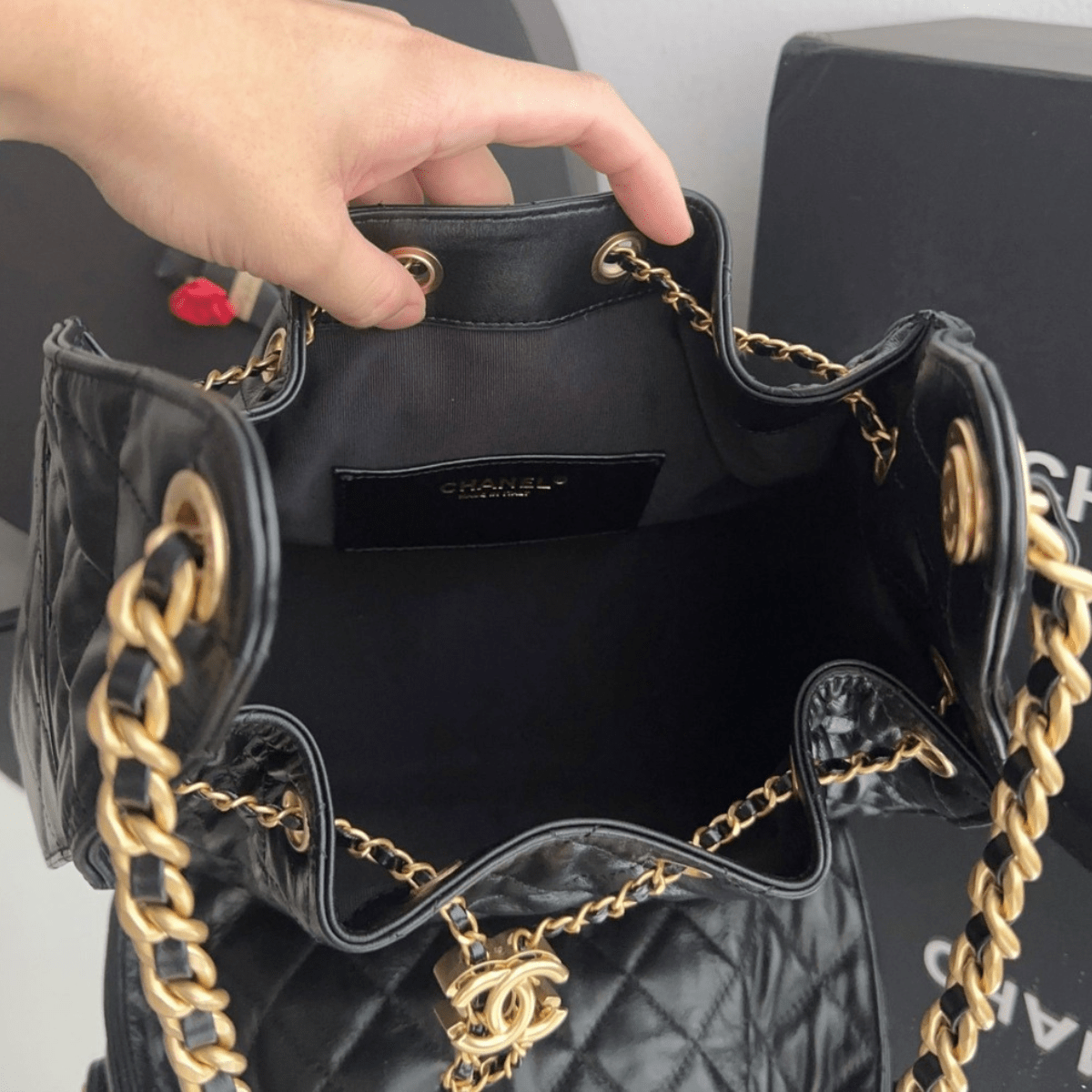 Chanel 25 Medium Tasche