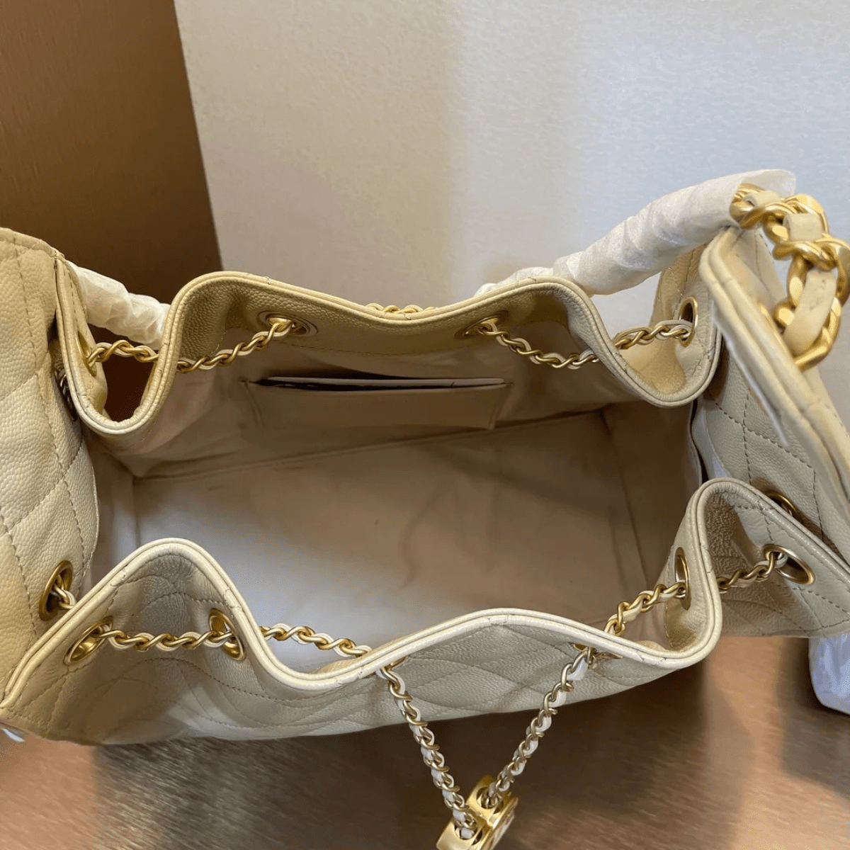 Chanel 25 Kleine Tasche