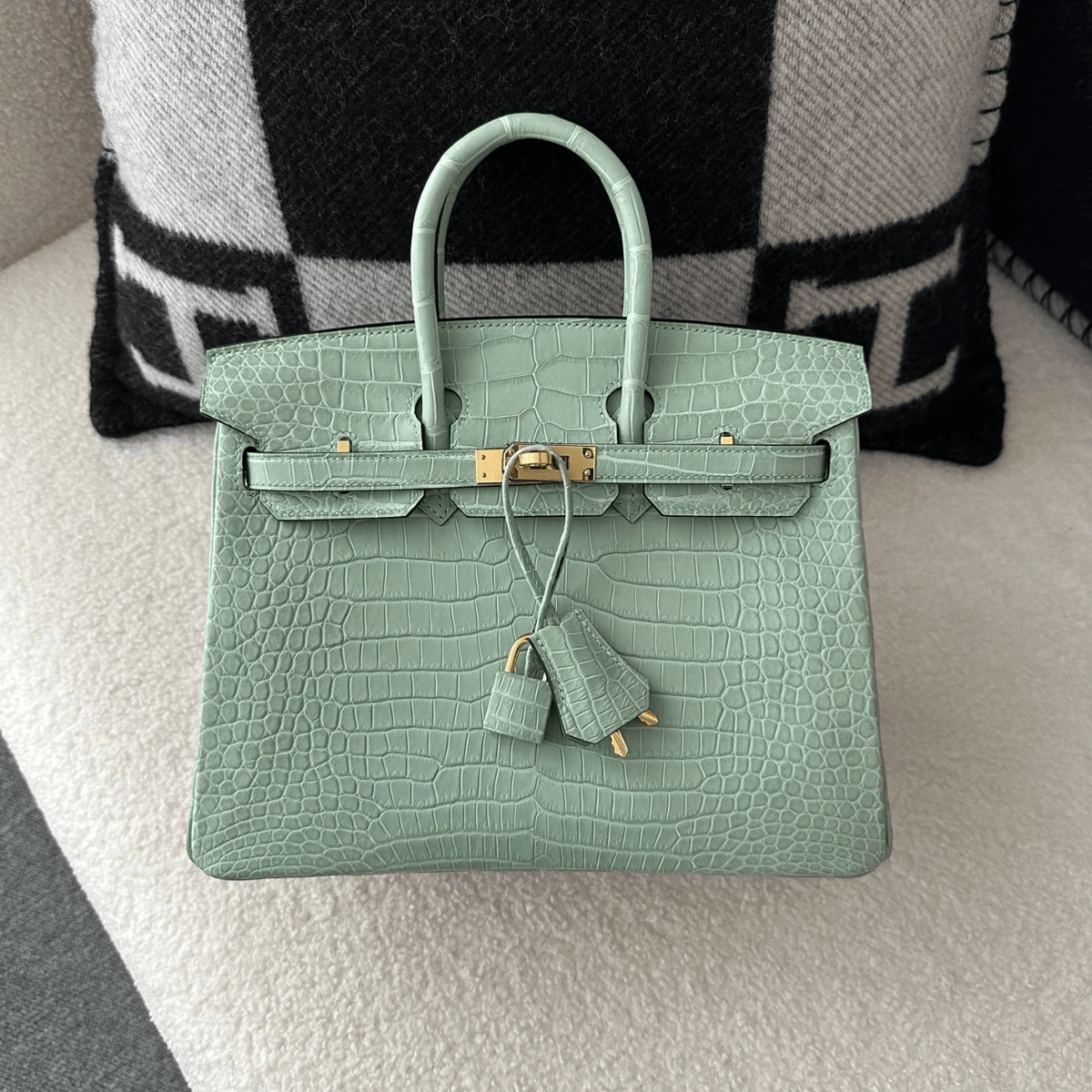 Hermès Kelly 28 Vert d’Eau Alligator – Limitierte Edition