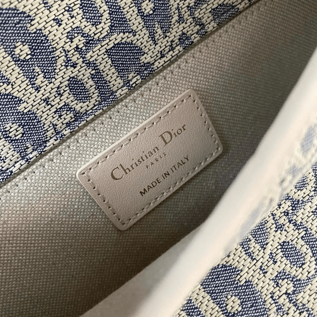 Dior 30 Montaigne Medium Satchel Tasche