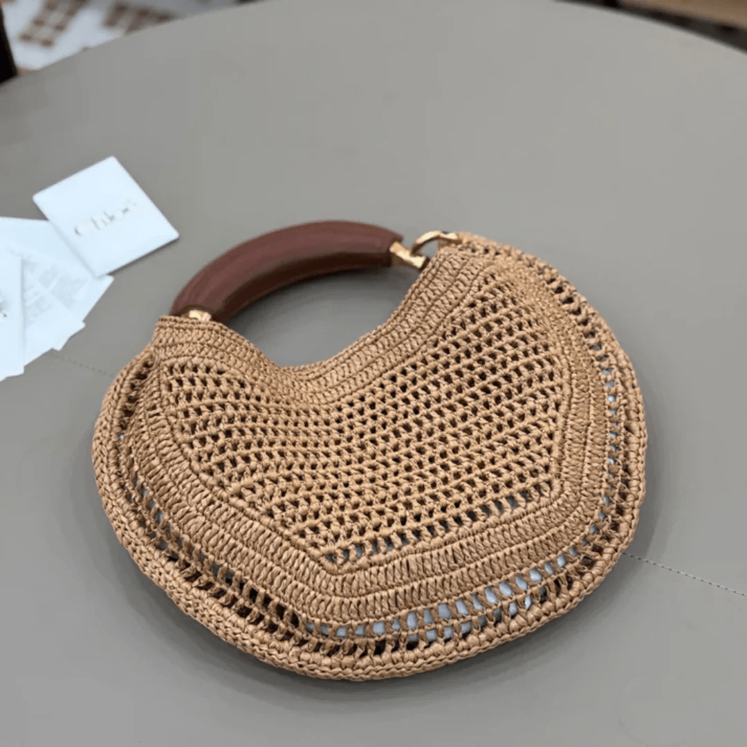 Chloé Hot Summer Banana Bag aus Raffia