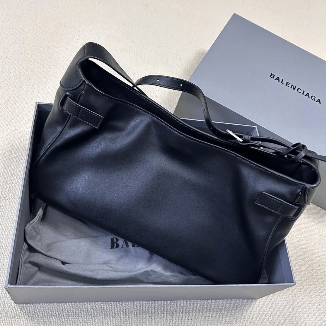 Bel Air Medium Schultertasche für Sie in Schwarz – Balenciaga