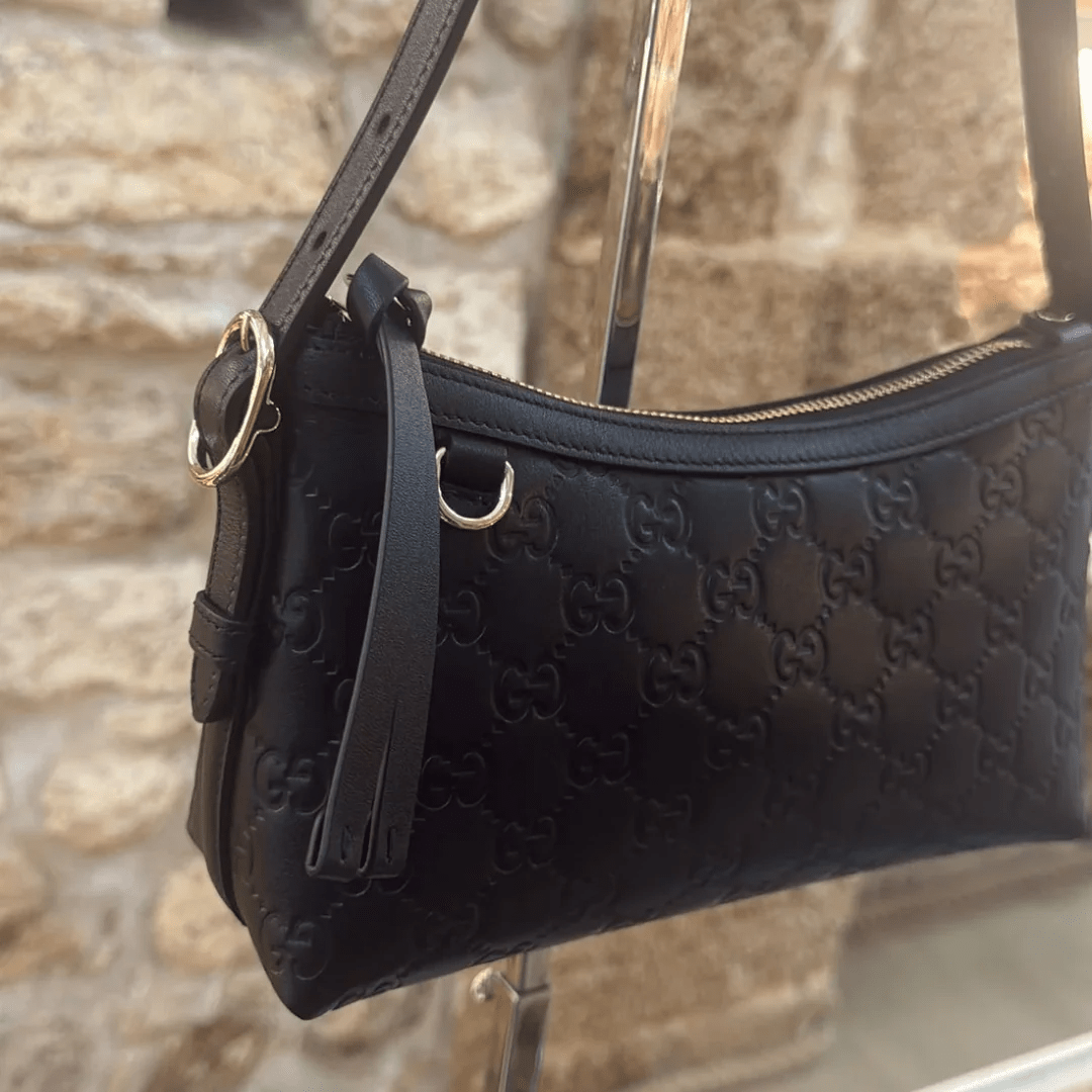 Gucci – Medium GG Emblem Shoulder Tasche